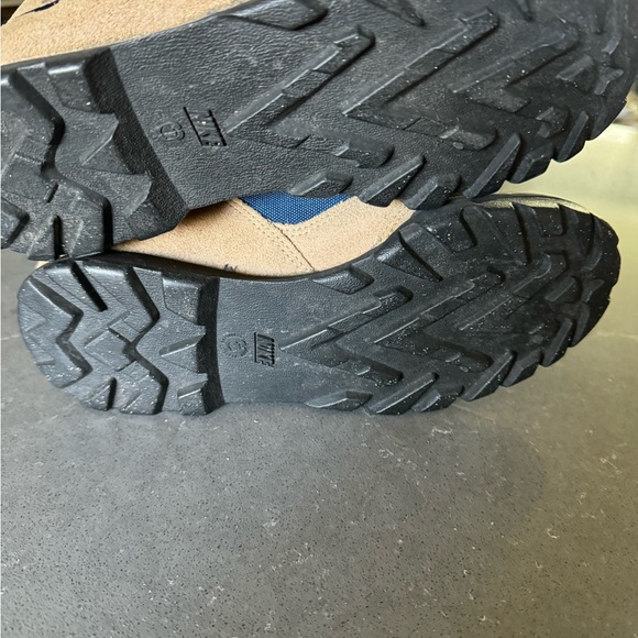Vintage 90s Nike Hiking Boots - Picture 3 of 5